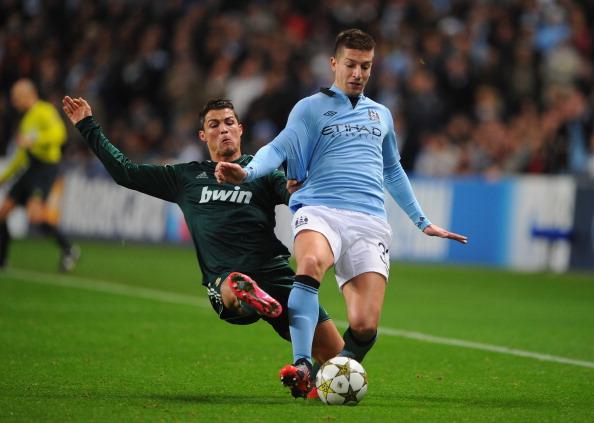 卢卡浓眉大交易后，湖人35胜17负&独行侠仅18胜33负