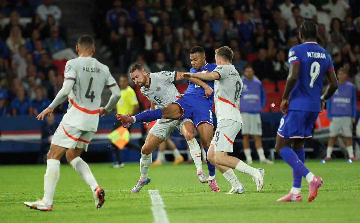 北京半场三分11中8，翟晓川&张才仁同砍11分