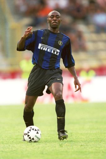 NBA开局第三长纪录！亚当斯前16场每场至少抢3个前场板