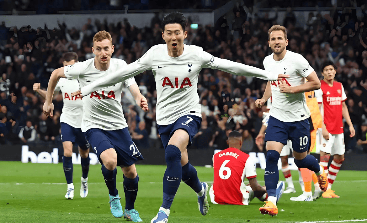 ESPN：曼联通过转会市场获得大笔资金，无需卖人就能签新中锋