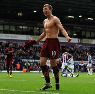 青岛次节轰出一波18-4广厦反超比分，三外援半场31分