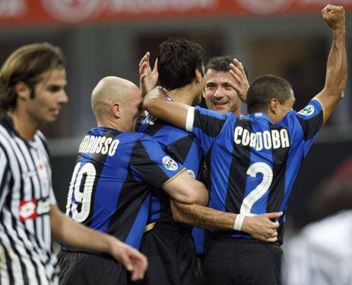 广东攻守兼备显示冠军相