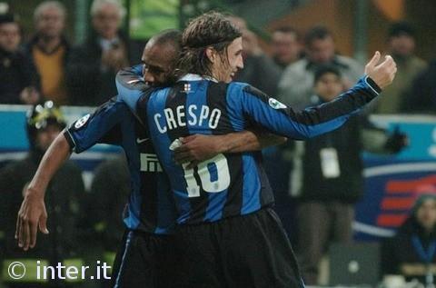 篮球CBA赛场出现精彩扣篮