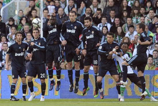 土超豪门官宣新赛季14人！博斯科维奇确定离队，招入刺头补充主攻