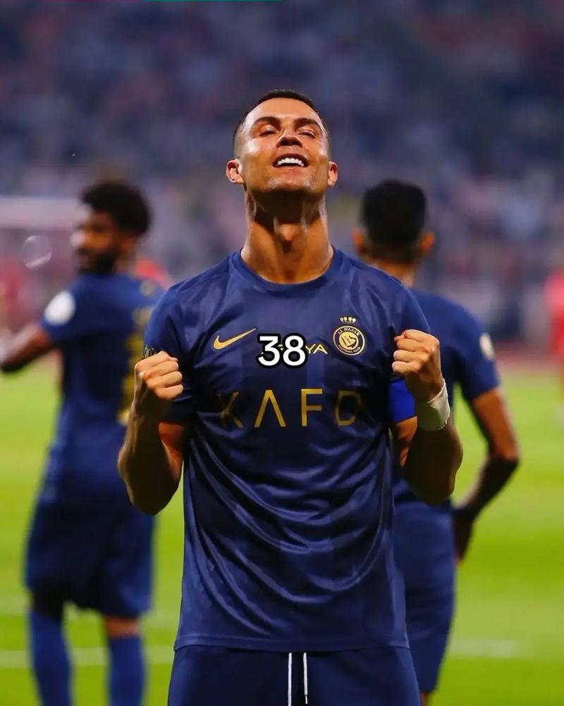 无缘直通世界杯后麦克拉伦辞职，迪尼：他照着稿子念，很虚伪